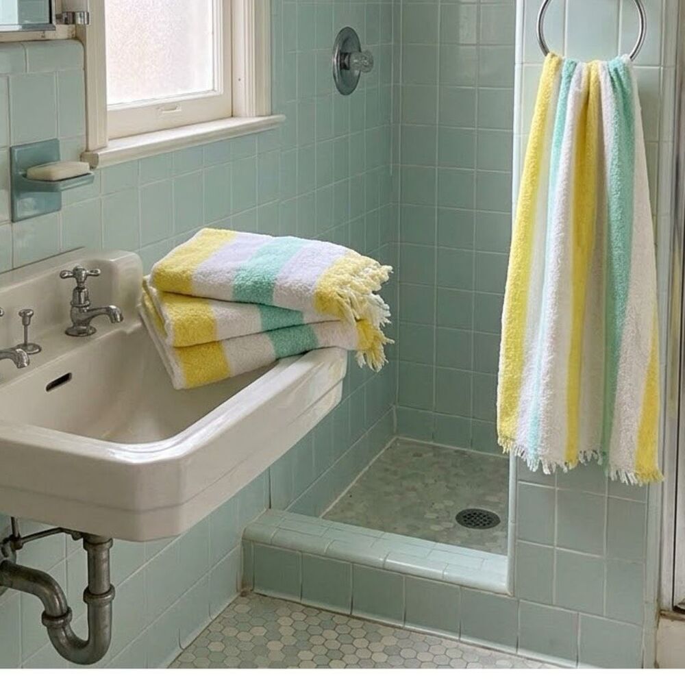 100% cotton vintage Cannon striped set of 3 bath towels.